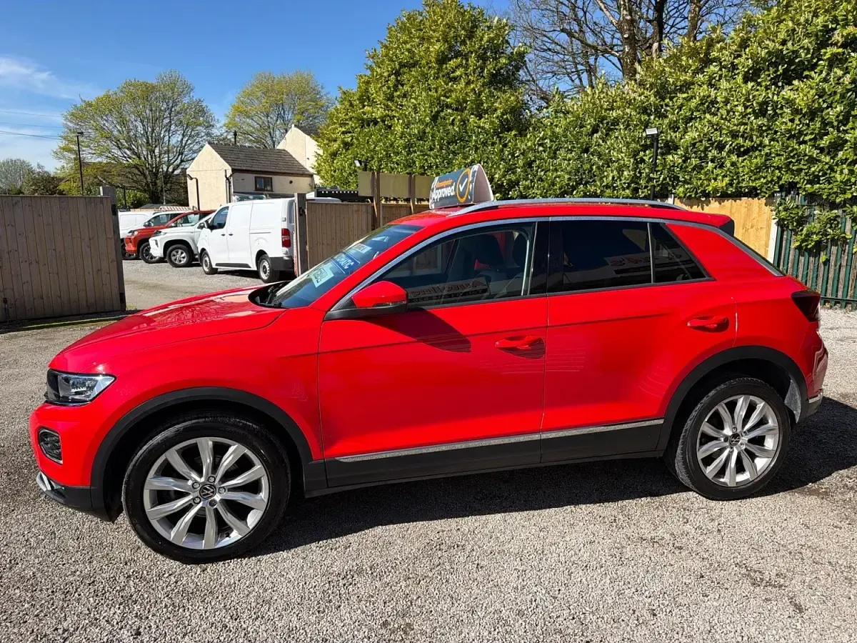 Used VW T-Roc SEL 150 HP (110 kW) 2021 Red SUV