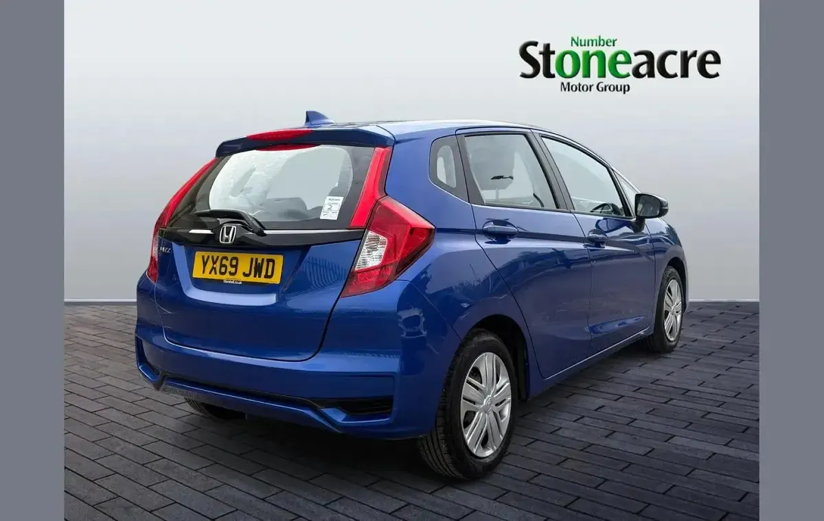 Używany Honda Jazz S 102 KM (75 kW) 2019 Niebieski Hatchback