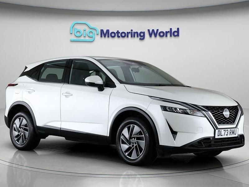 White Used 2023 Nissan Qashqai Acenta Premium SUV | £14,200 (Super price) - Image 1/4