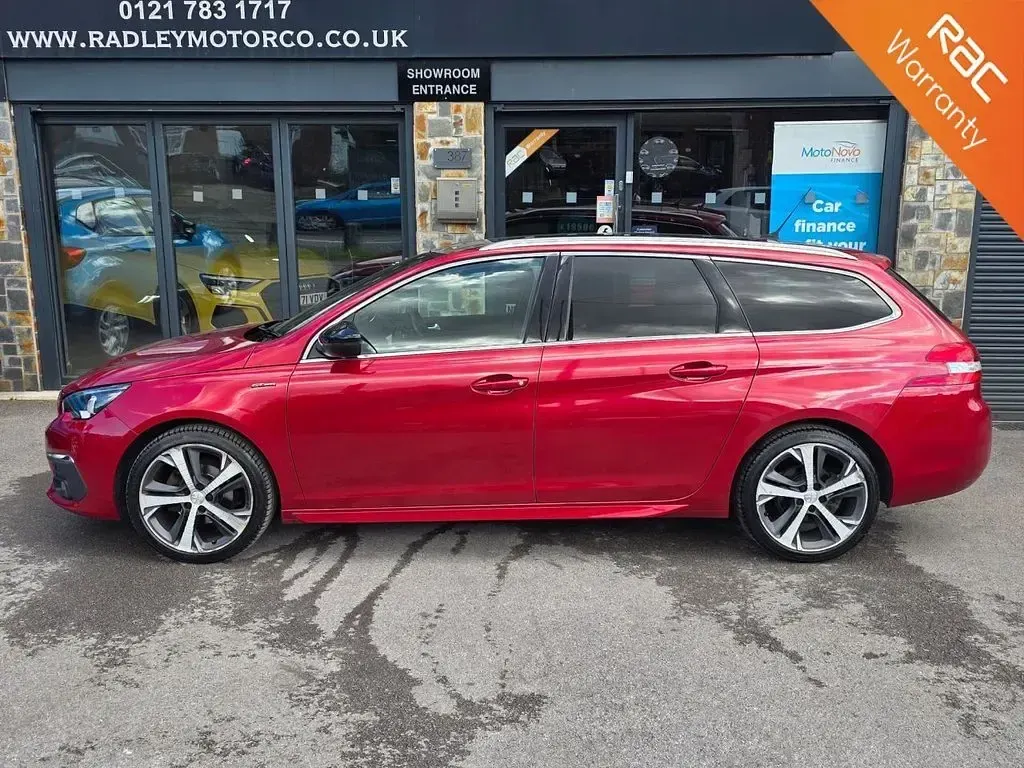 Used Peugeot 308 SW GT-line 130 HP (95 kW) 2018 Red Estate