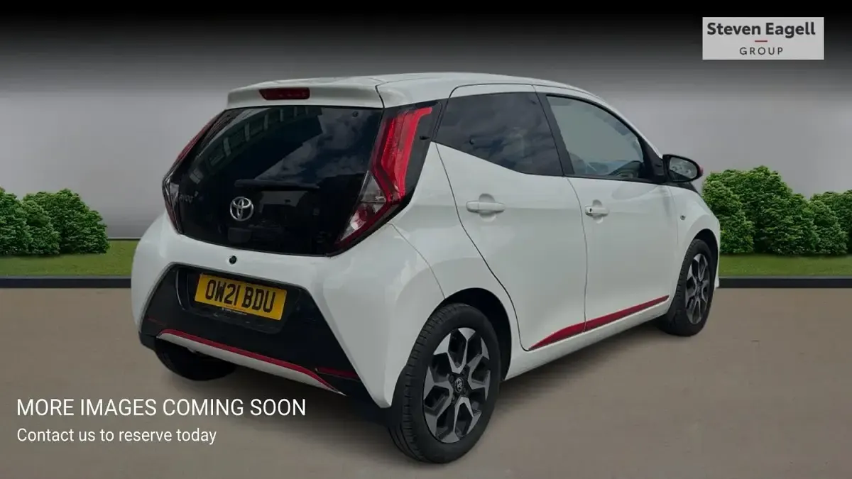 Used Toyota Aygo Trend 72 HP (52 kW) 2021 White Hatchback