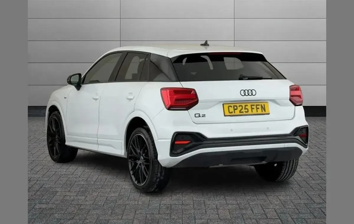 Used Audi Q2 Black Edition 147 HP (108 kW) 2025 White SUV