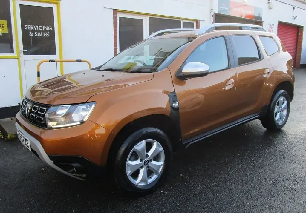 Second-hand Dacia Duster Comfort 130 CP (95 kW) 2019 Portocaliu SUV