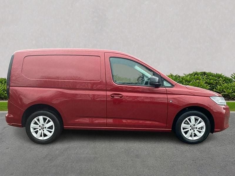 Used VW Caddy Pro 122 HP (89 kW) 2025 Red MPV
