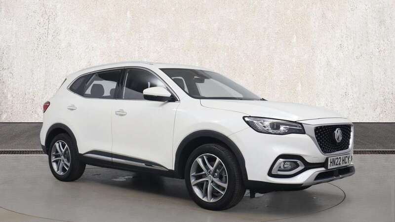 White Used 2022 MG HS Exclusive SUV | £14,783 (Fair price) - Image 1/4