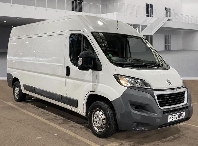 Used Peugeot Boxer 130 HP (95 kW) 2017 White Van