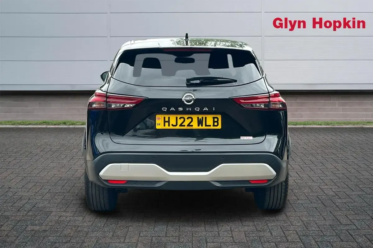 Used Nissan Qashqai N-Connecta 158 HP (116 kW) 2022 Black SUV