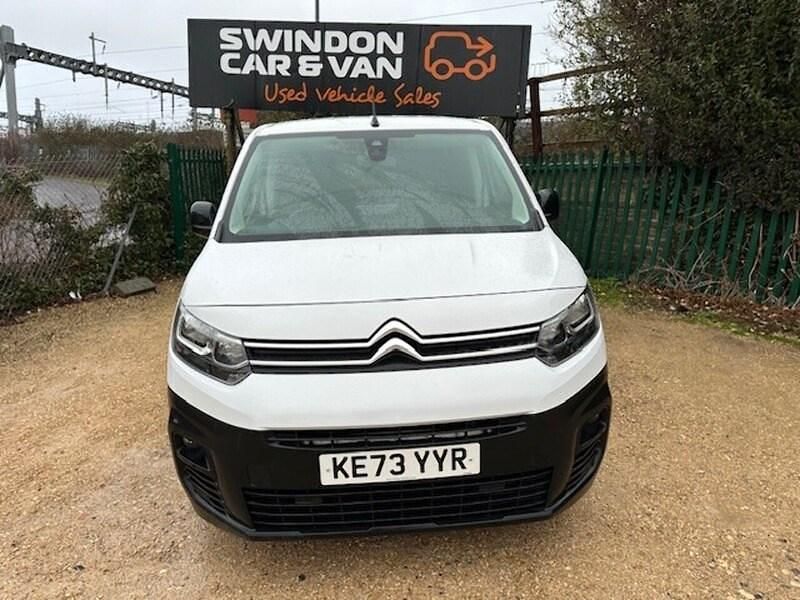 Used Citroën Berlingo 100 HP (73 kW) 2024 White MPV