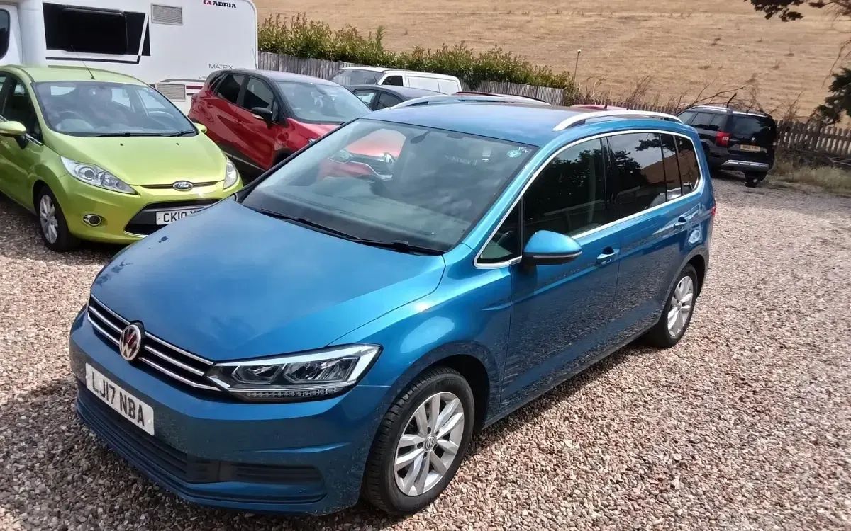 Used VW Touran SEL 150 HP (110 kW) 2026 Blue MPV