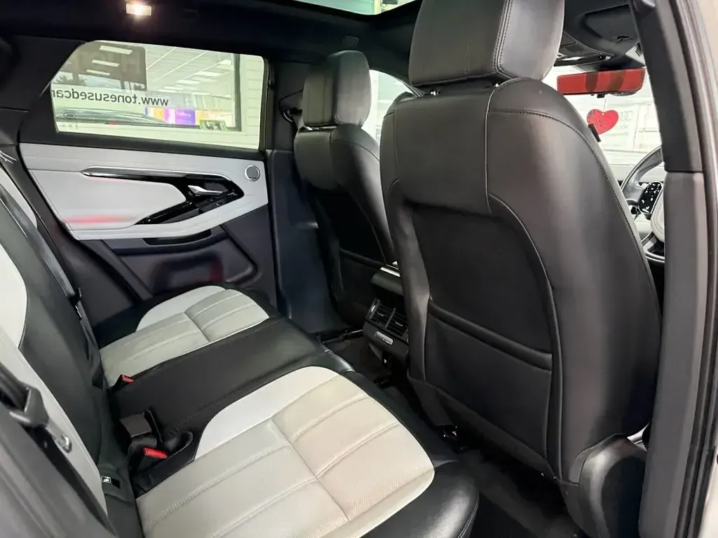 Gebraucht Land Rover Range Rover evoque First Edition 2019 Silber SUV