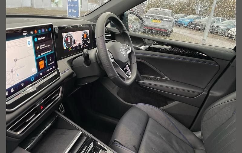 Used VW Tiguan R-line 147 HP (108 kW) 2025 Blue SUV