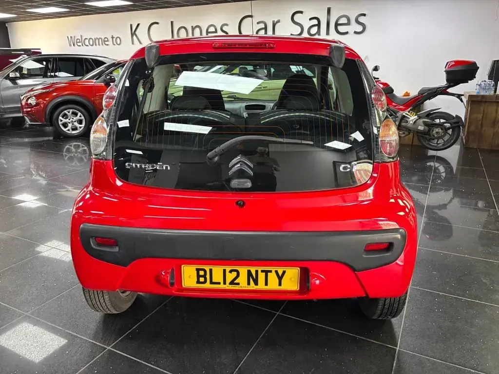 Used Citroën C1 VTR Sport 68 HP (50 kW) 2012 Red Hatchback