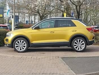 Used VW T-Roc SEL 150 HP (110 kW) 2019 Yellow SUV
