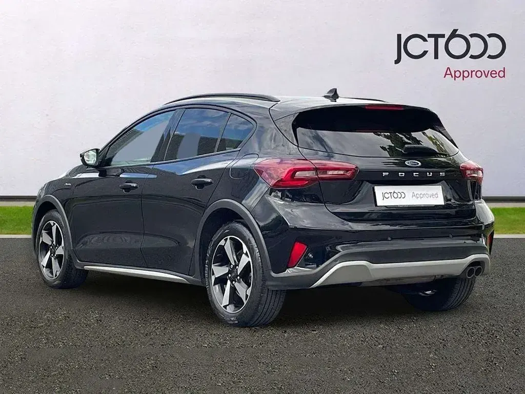 Used Ford Focus Active 123 HP (90 kW) 2023 Black Hatchback