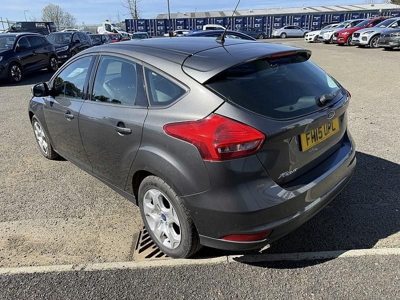 Used Ford Focus Style 105 HP (77 kW) 2015 Grey Hatchback