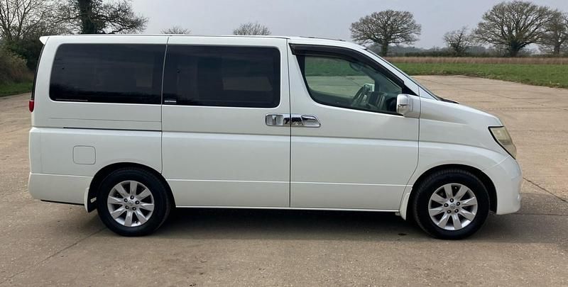 Used Nissan Elgrand 2020 White MPV