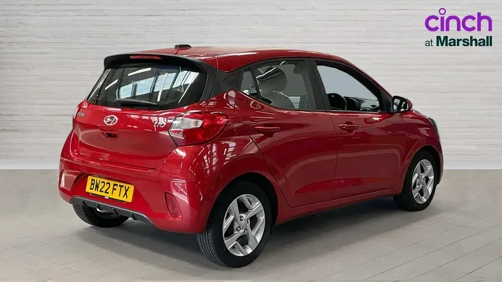 Used Hyundai i10 SE 67 HP (49 kW) 2022 Red Hatchback