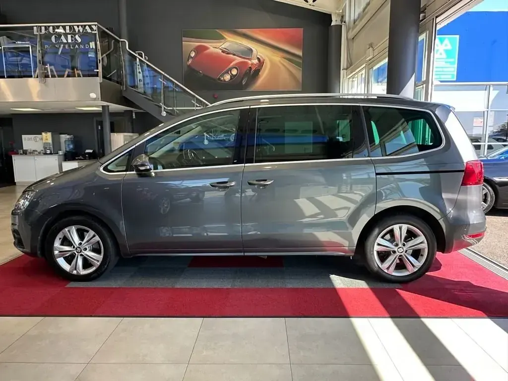 Usado Seat Alhambra Ecomotive 150 HP (110 kW) 2019 Cinzento Monovolume