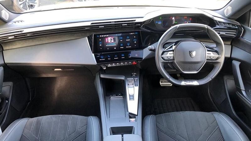 Used Peugeot 308 GT 113 kW (154 HP) 2024 White Estate