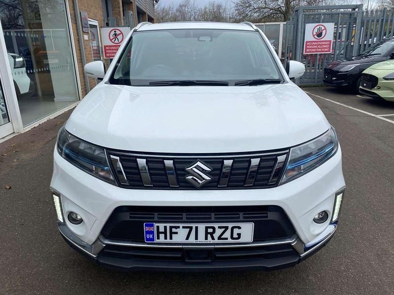 Used Suzuki Vitara SZ5 129 HP (94 kW) 2021 White SUV