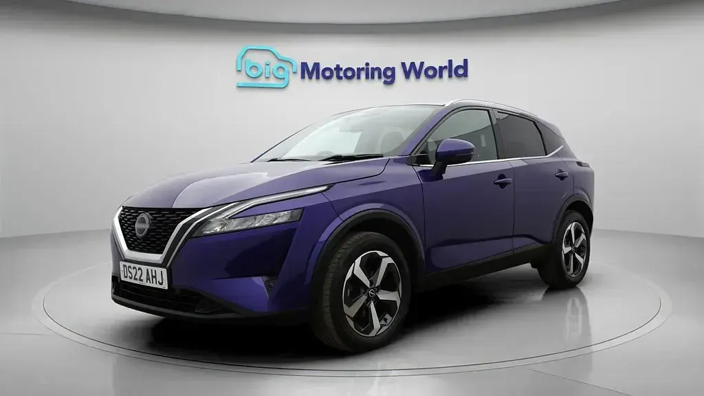 Used Nissan Qashqai N-Connecta 140 HP (102 kW) 2022 Blue SUV