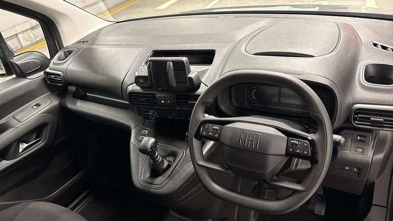 New Fiat Doblò S 101 HP (74 kW) 2025 Grey MPV