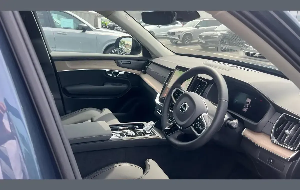 New Volvo XC90 Plus 455 HP (334 kW) 2026 Blue SUV