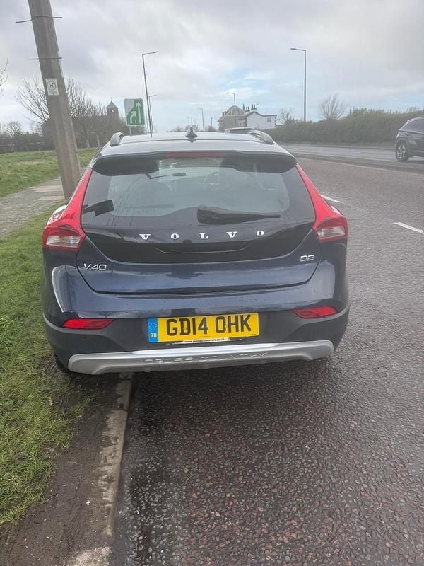 Used Volvo V40 2014 Blue Hatchback