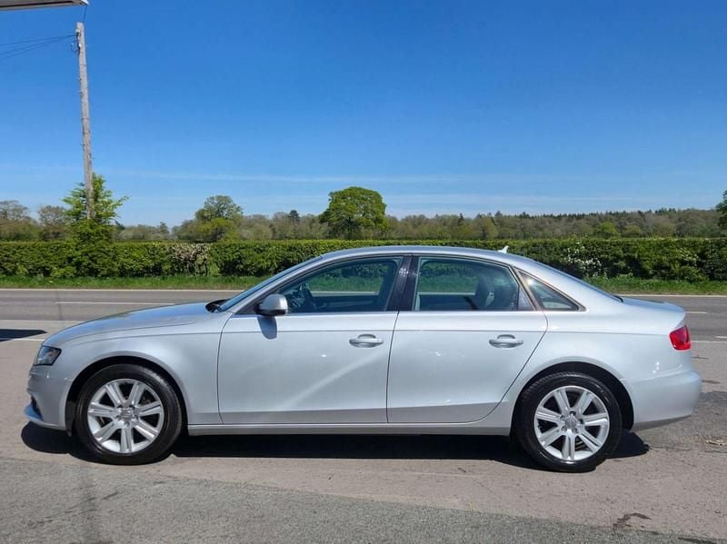 Used Audi A4 Advanced 170 HP (125 kW) 2011 Silver Sedan