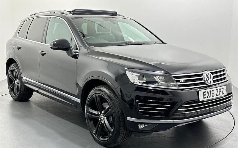 Used 2018 VW Touareg R-line SUV | £12,994 (Good price) - Image 1/3
