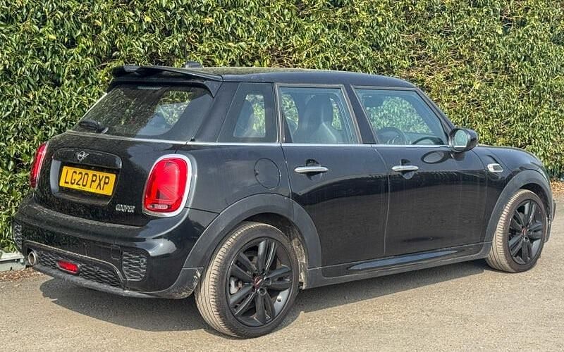 Used Mini Cooper Hatch 136 HP (100 kW) 2020 Black Hatchback