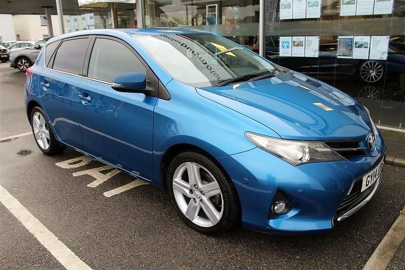 Used Toyota Auris Multidrive S 2014 Blue Hatchback