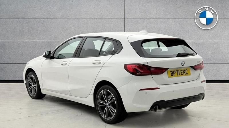 Used BMW 118 Sport Line 134 HP (98 kW) 2022 White Hatchback