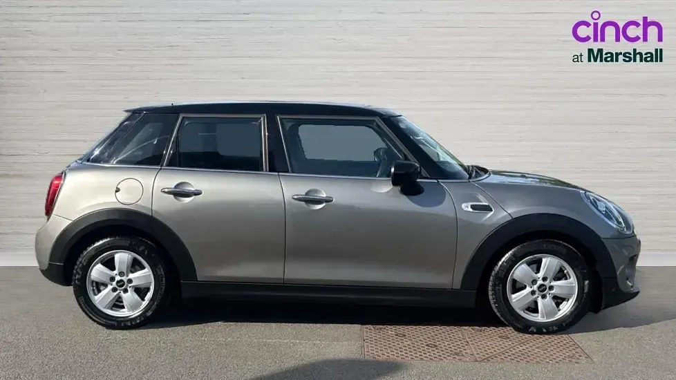 Used Mini Cooper Classic 136 HP (100 kW) 2019 Silver Hatchback