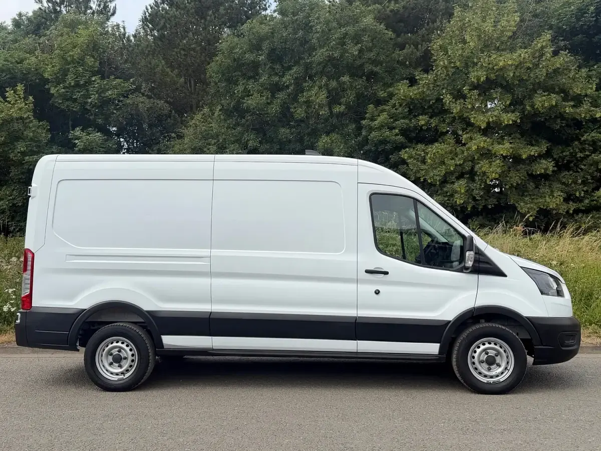Used Ford Transit 130 HP (95 kW) 2022 White Van