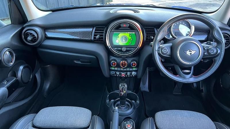 Used Mini Cooper S Hatch 192 HP (141 kW) 2018 Blue Hatchback