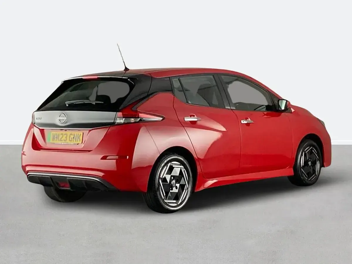 Used Nissan Leaf Acenta 110 kW (150 HP) 2023 Red Hatchback