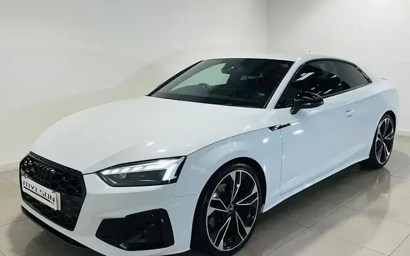 Usado Audi A5 Black Edition 150 CV (110 kW) 2024 Coupe