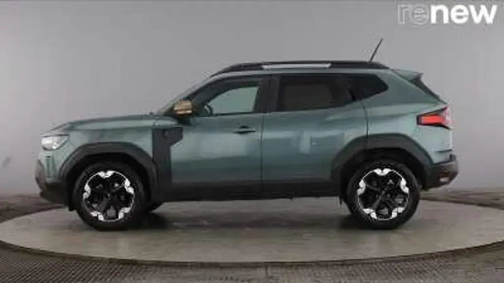 Used Dacia Duster Extreme 131 HP (96 kW) 2025 Green SUV