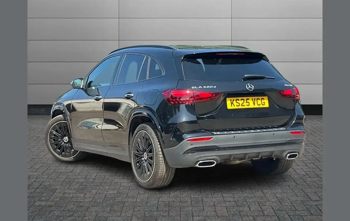 Used Mercedes GLA220 AMG Line Premium Plus 190 HP (139 kW) 2025 Black SUV