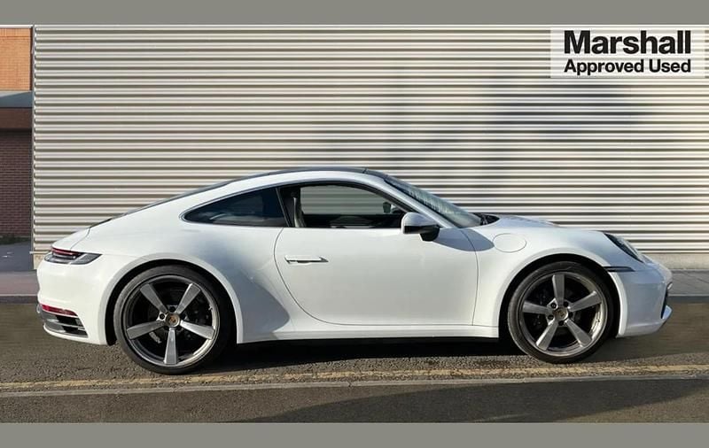 Used Porsche 911 379 HP (278 kW) 2022 White Coupe