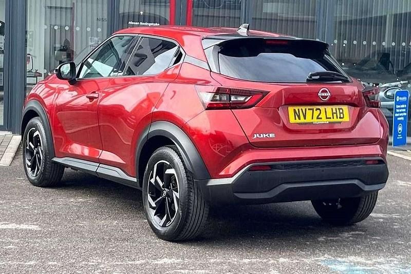 Used Nissan Juke N-Connecta 112 HP (82 kW) 2023 Red SUV