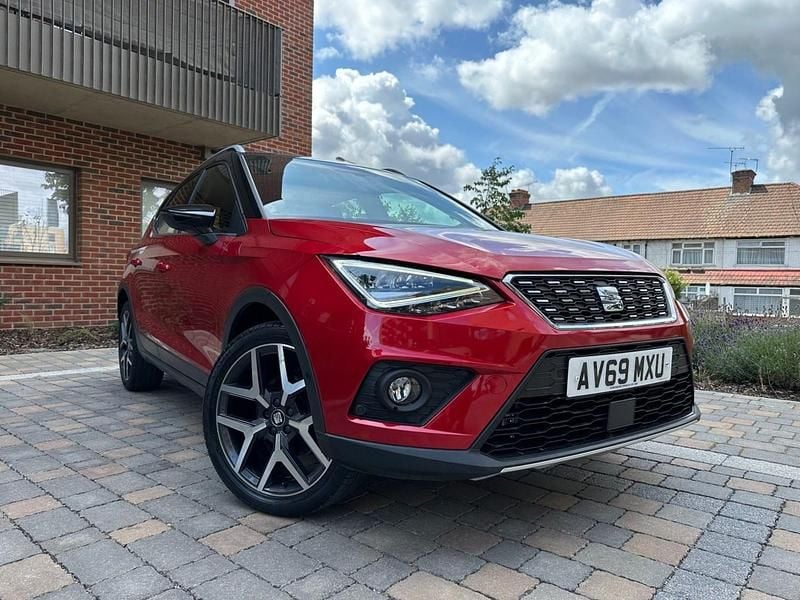 Red Used 2019 Seat Arona XCELLENCE Lux SUV | £8,995 - Image 1/4