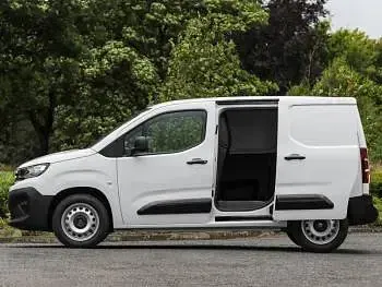 Nouă Peugeot Partner 131 CP (96 kW) 2026 Alb Monovolum