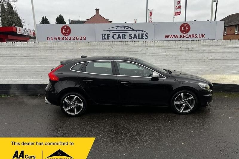 Black Used 2016 Volvo V40 R-Design Hatchback | £7,395 (Fair price) - Image 1/1