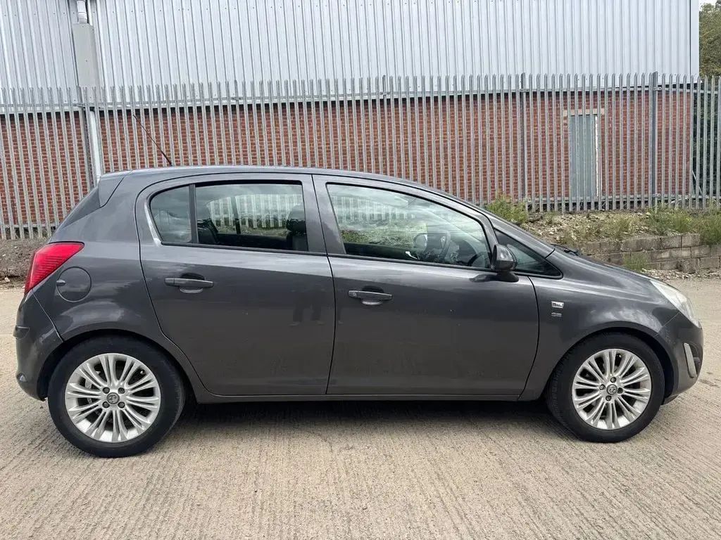 Used Vauxhall Corsa 100 HP (73 kW) 2011 Grey Hatchback