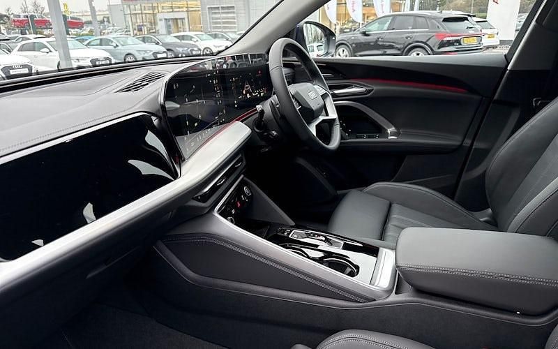 New Audi Q5 Sport 268 HP (197 kW) 2025 Blue SUV