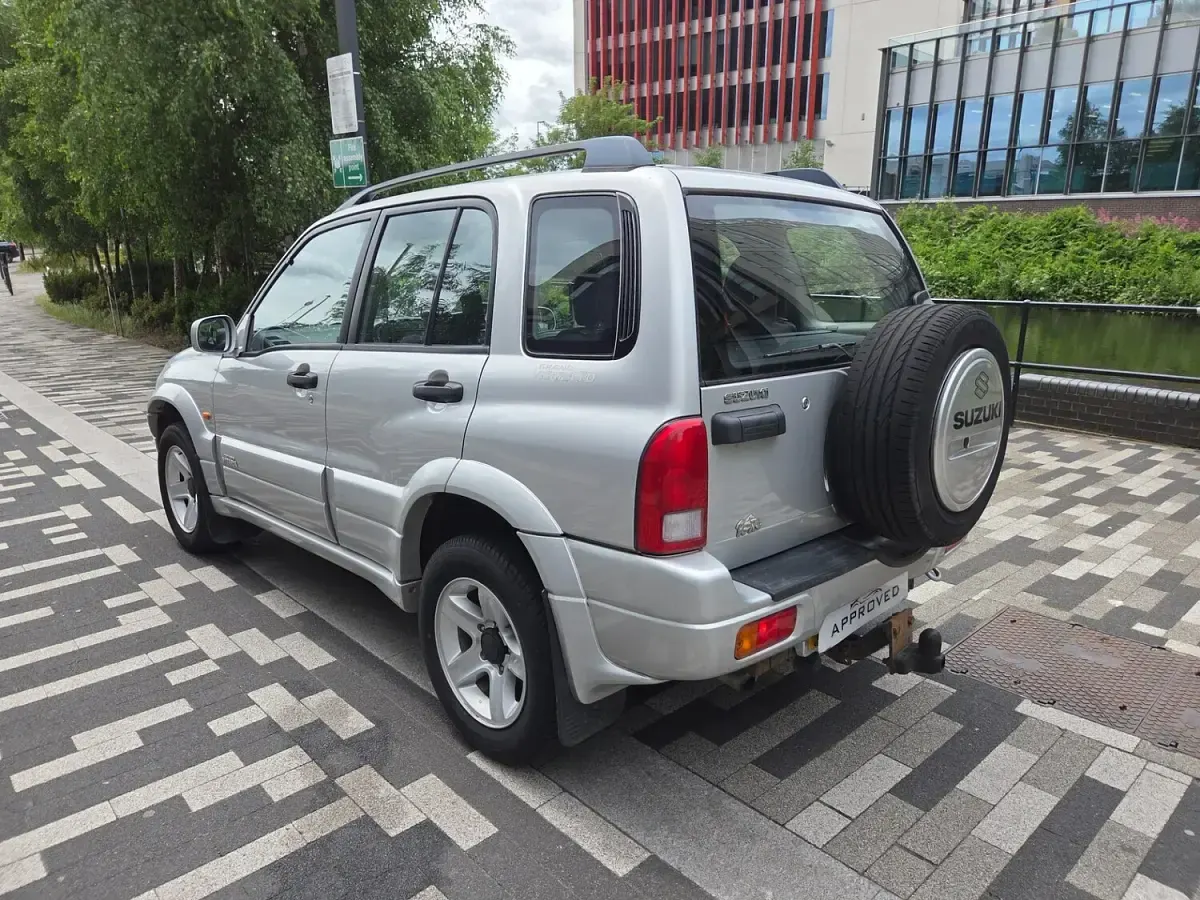 Used Suzuki Grand Vitara 2003 Silver Estate