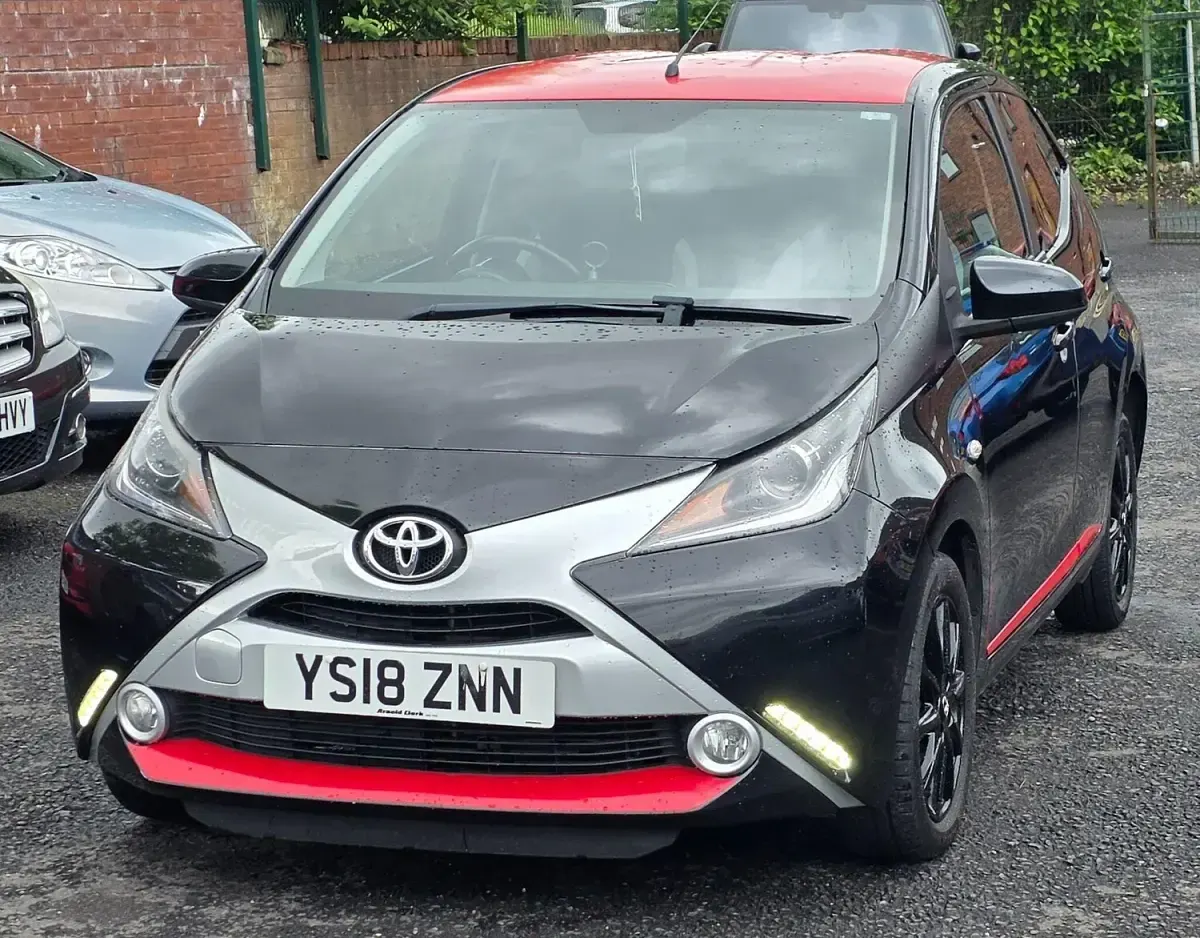 Used Toyota Aygo x-press 2018 Black Hatchback