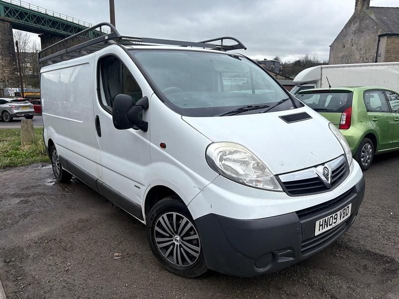 Used Vauxhall Vivaro 90 HP (66 kW) 2009 White MPV
